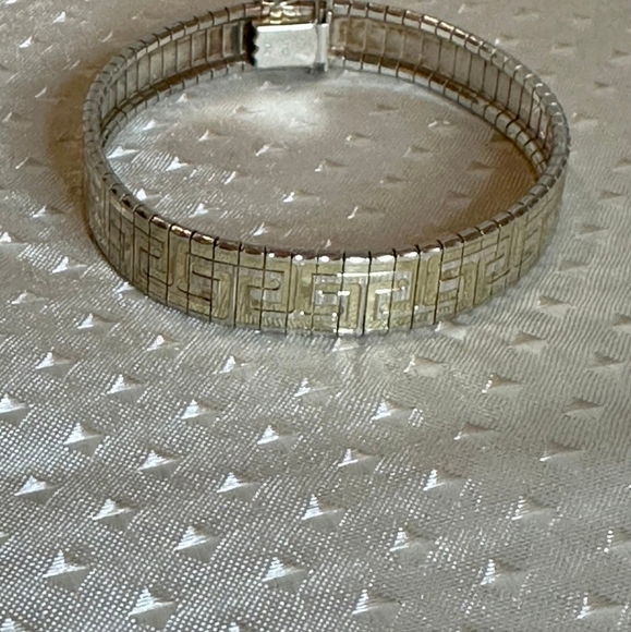 Vintage Two-toned Greek Style Bracelet! 14k/925! - Picture 3 of 14